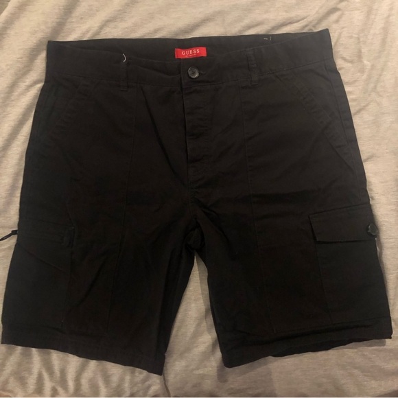 Guess jeans USA black cargo shorts sz  36 - Picture 1 of 3